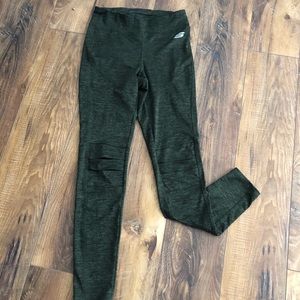 SKECHERS LEGGING W/KNEE SLITS 😍